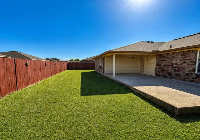 Photo 3 of Single family home for sale at 2003 Firefly Cir, Waco, TX 76705 | MLS# 21344773 | Listing updated on 2026-08-22
