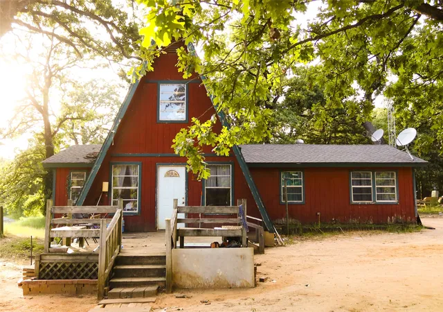 Photo 1 of Single family home for sale at 1325 County Road 263 #263, Gainesville, TX 76240 | MLS# 21339066 | Listing updated on 2026-08-27