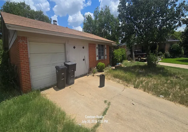4th image of 1053 Cole Ct, Fort Worth, TX 76115 | MLS# 21347039