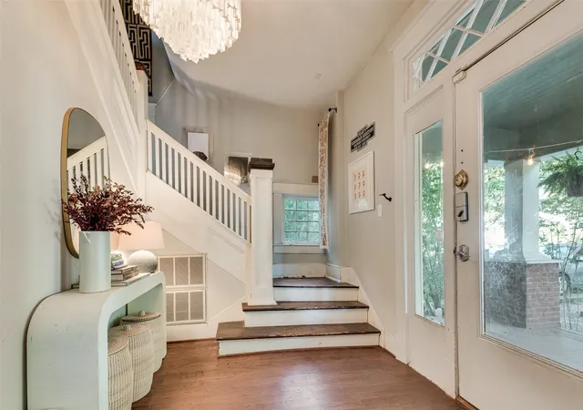Photo 3 of Sale Pending at 4710 Swiss Ave, Dallas, TX 75204 | MLS# 21345497 | Listing updated on 2026-09-01