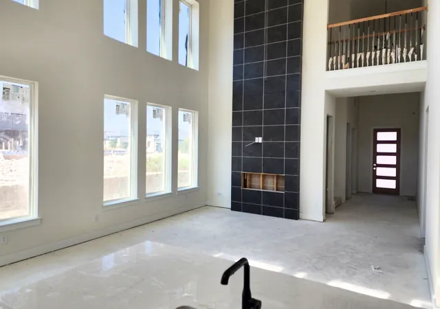 Photo 3 of Single family home for sale at 1641 Rolling Hieghts Ln, Aledo, TX 76008 | MLS# 21347115 | Listing updated on 2026-10-08