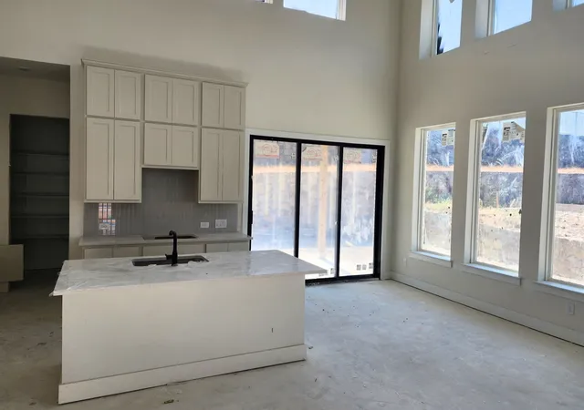 Photo 4 of Single family home for sale at 1641 Rolling Hieghts Ln, Aledo, TX 76008 | MLS# 21347115 | Listing updated on 2026-10-08