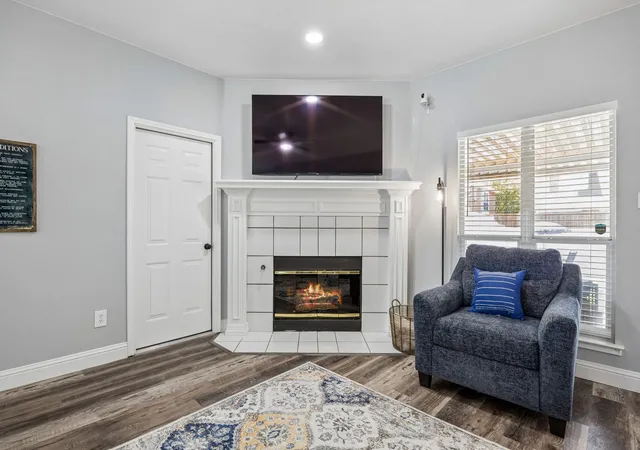 Photo 3 of Single family home for sale at 8510 Hartford Dr, Rowlett, TX 75089 | MLS# 21347052 | Listing updated on 2026-10-08