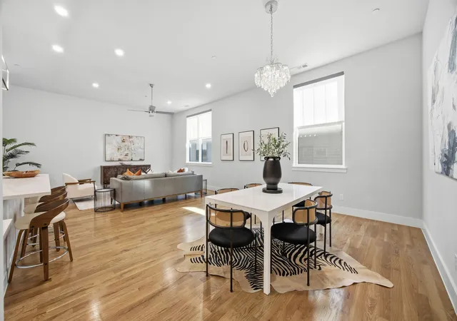 Photo 3 of Condo for sale at 625 N Tyler St #402, Dallas, TX 75208 | MLS# 21345091 | Listing updated on 2026-08-15