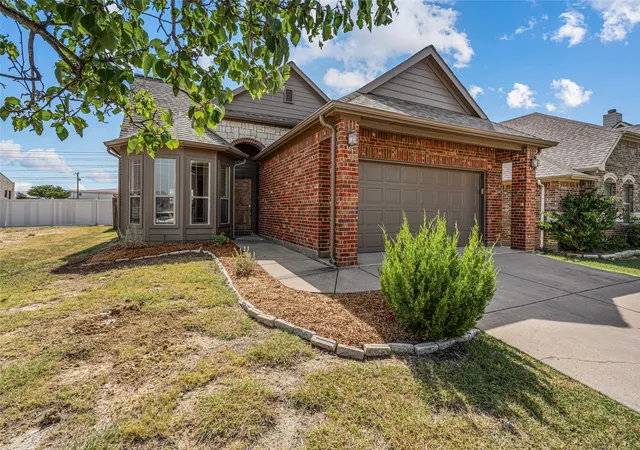 Photo 1 of Single family home for sale at 7308 Silver City Dr, Fort Worth, TX 76179 | MLS# 21346121 | Listing updated on 2026-08-30