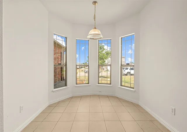 Photo 4 of Single family home for sale at 7308 Silver City Dr, Fort Worth, TX 76179 | MLS# 21346121 | Listing updated on 2026-08-30