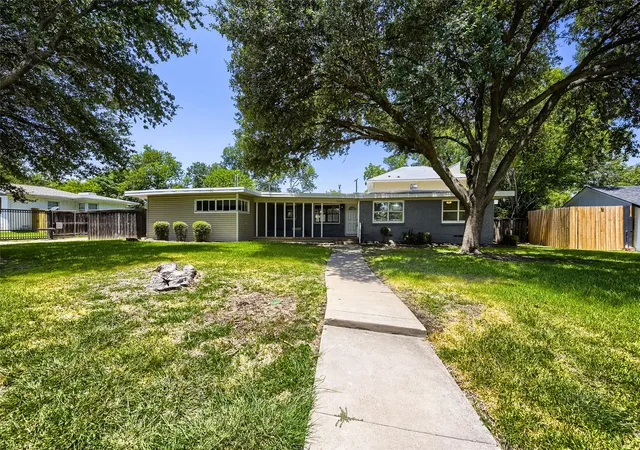 Photo 3 of Single family home for sale at 7053 Brooks Ave, Richland Hills, TX 76118 | MLS# 21335108 | Listing updated on 2026-08-07