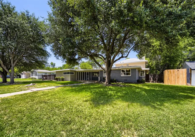 Photo 4 of Single family home for sale at 7053 Brooks Ave, Richland Hills, TX 76118 | MLS# 21335108 | Listing updated on 2026-09-19