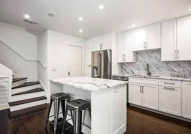 Photo 4 of Condo for sale at 3606 Prescott Ave, Dallas, TX 75219 | MLS# 21346115 | Listing updated on 2026-08-12