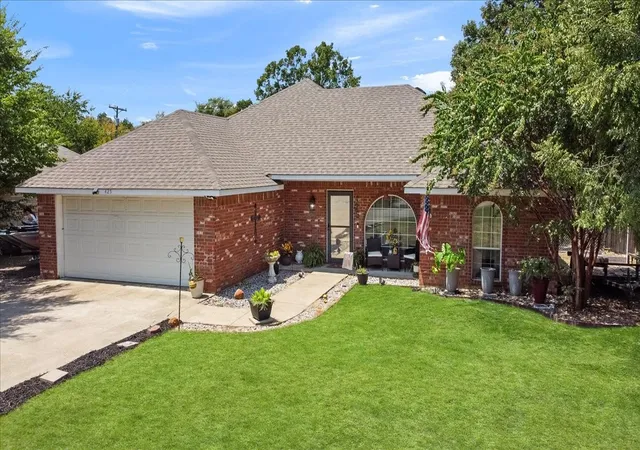 Photo 3 of Single family home for sale at 425 Legendary Ln, Gun Barrel City, TX 75156 | MLS# 21346199 | Listing updated on 2026-09-05