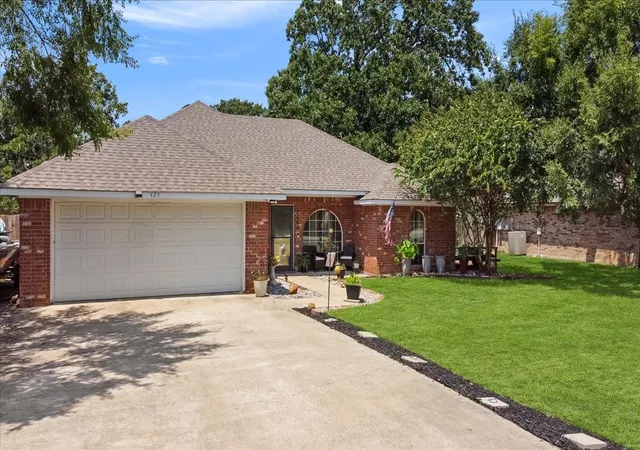 Photo 4 of Single family home for sale at 425 Legendary Ln, Gun Barrel City, TX 75156 | MLS# 21346199 | Listing updated on 2026-09-05