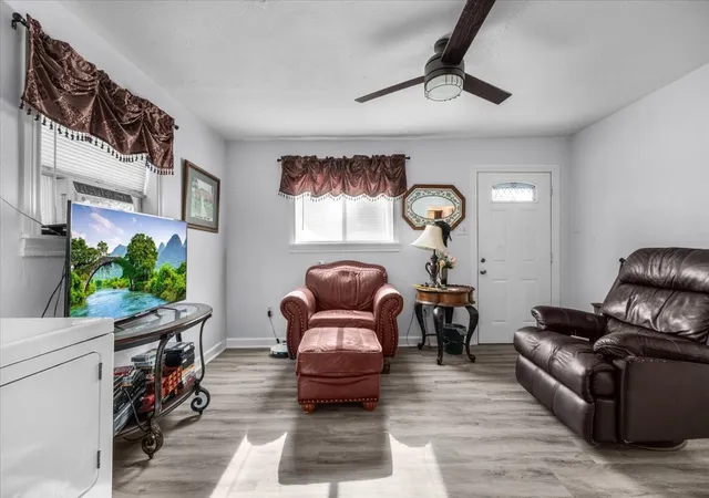 4th image of 1828 Arch St, Fort Worth, TX 76105 | MLS# 21346762