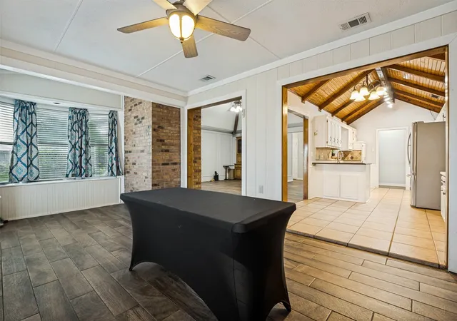 Photo 4 of Single family home for sale at 2806 Cinnamon Springs Rd, Red Oak, TX 75154 | MLS# 21345413 | Listing updated on 2026-08-15