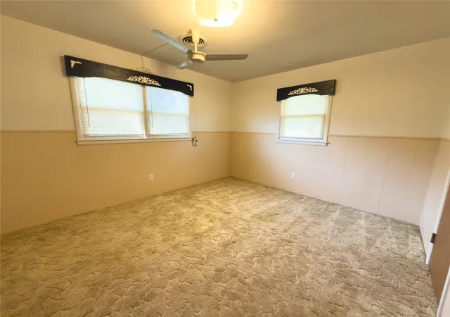 Photo 3 of Single family home for sale at 2117 Oakwood Ln, Abilene, TX 79605 | MLS# 21345703 | Listing updated on 2026-09-01