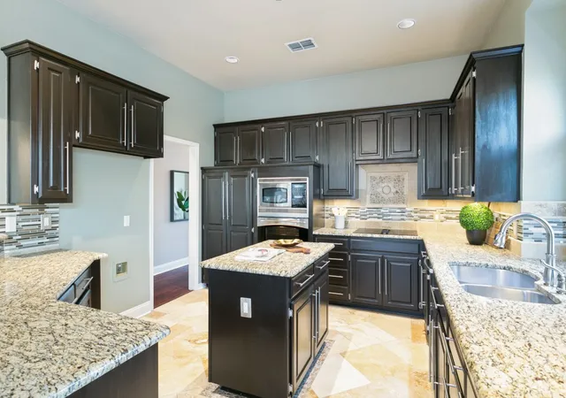 Photo 4 of Sale Pending at 8605 Wellington Point Dr, Irving, TX 75063 | MLS# 21345908 | Listing updated on 2026-08-31