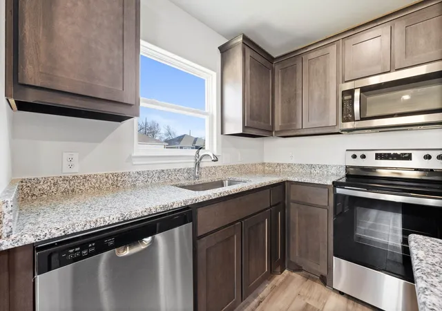 Photo 4 of Sale Pending at 4215 Lava Forest Dr, Dallas, TX 75241 | MLS# 21347260 | Listing updated on 2026-08-28