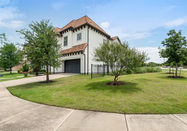 Photo 2 of Sale Pending at 6514 Curwen Ln, Frisco, TX 75036 | MLS# 21347216 | Listing updated on 2026-08-19