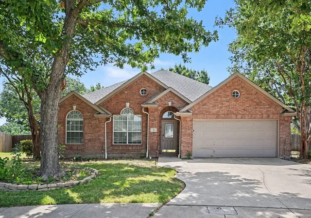 Photo 3 of Sale Pending at 11 Mary Lou Ct, Mansfield, TX 76063 | MLS# 21345410 | Listing updated on 2026-09-28