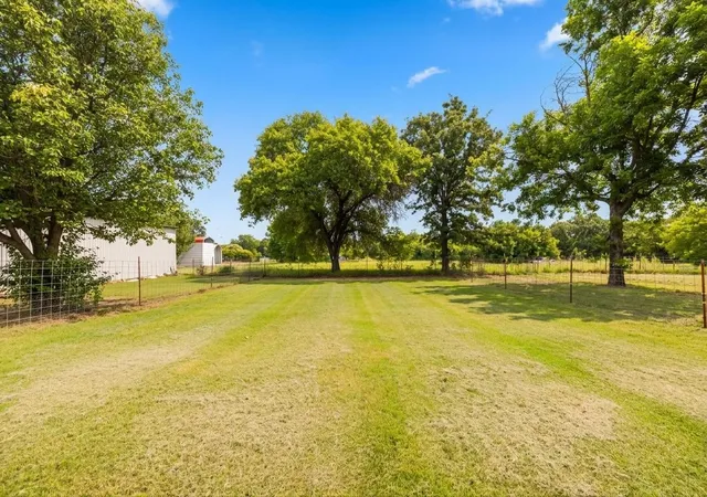 31st image of 649 E Short Ave, De Leon, TX 76444 | MLS# 21345841