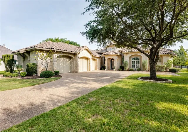 Photo 3 of Sale Pending at 1601 Catalina Bay Ct, Granbury, TX 76048 | MLS# 21346569 | Listing updated on 2026-08-26