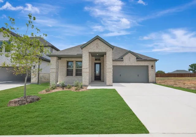 Photo 2 of Single family home for sale at 1733 Nesting Robin Ln, Krum, TX 76249 | MLS# 21347348 | Listing updated on 2026-08-24