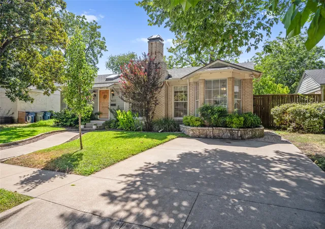 Photo 3 of Single family home for sale at 4217 Delmar Ave, Dallas, TX 75206 | MLS# 21344730 | Listing updated on 2026-10-06