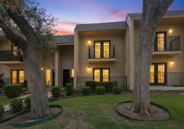 Photo 2 of Townhouse for sale at 9480 Timberleaf Dr, Dallas, TX 75243 | MLS# 21346202 | Listing updated on 2026-09-17