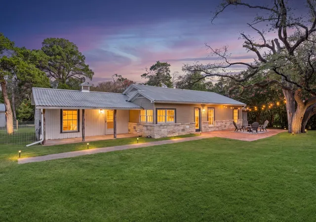 Photo 1 of Single family home for sale at 5625 Oakview St, Waco, TX 76710 | MLS# 21346818 | Listing updated on 2026-09-17
