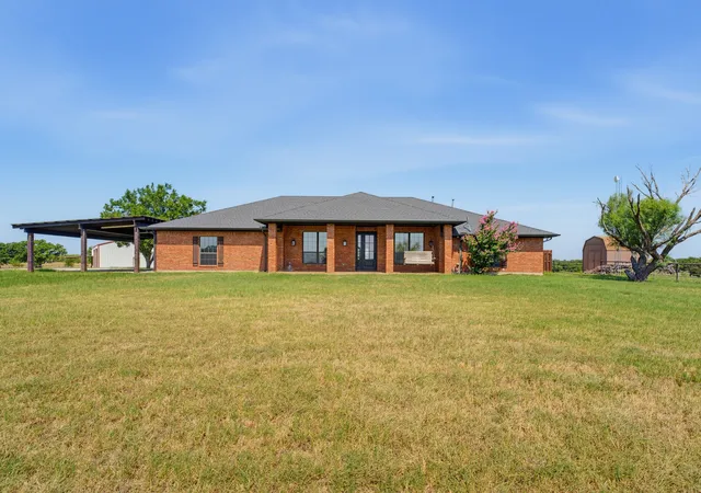 Photo 2 of Single family home for sale at 601 County Road 3525, Paradise, TX 76073 | MLS# 21345941 | Listing updated on 2026-08-20