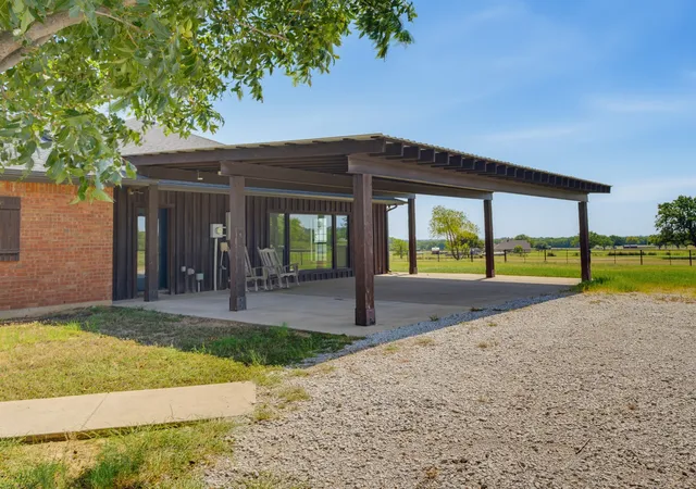 Photo 3 of Single family home for sale at 601 County Road 3525, Paradise, TX 76073 | MLS# 21345941 | Listing updated on 2026-08-20
