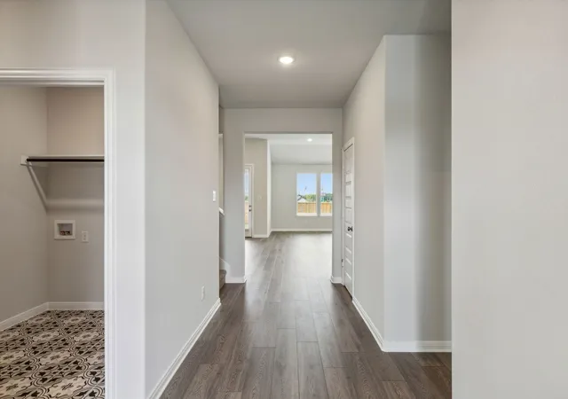 Photo 4 of Single family home for sale at 724 Metallic Tree Ln, Van Alstyne, TX 75495 | MLS# 21347411 | Listing updated on 2026-10-07