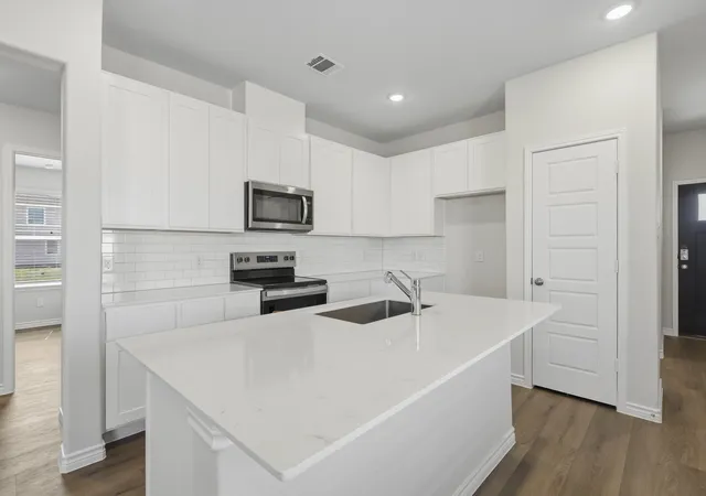 Photo 3 of Sale Pending at 2428 Southern Magnolia Dr, Fort Worth, TX 76123 | MLS# 21347409 | Listing updated on 2026-08-05