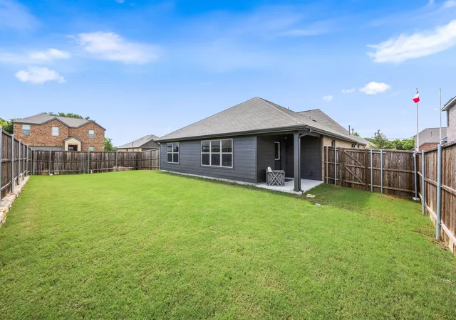 Photo 29 of Single family home for sale at 557 Stone Hollow Dr, Van Alstyne, TX 75495 | MLS# 21347416 | Listing updated on 2026-10-07