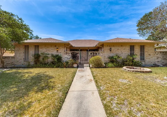Photo 1 of Sale Pending at 8211 Lullwater Dr, Dallas, TX 75218 | MLS# 21347358 | Listing updated on 2026-08-27