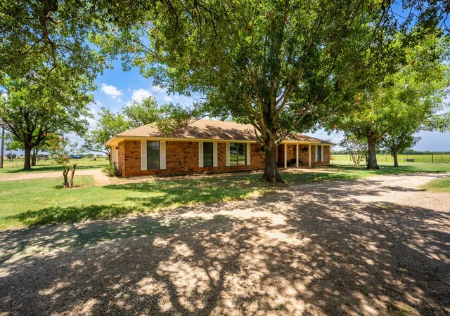 Land for sale at 792 Evening Star, McGregor, TX 76657 | MLS# 21347318