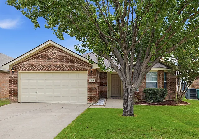 2nd image of 5828 Pearl Oyster Ln, Fort Worth, TX 76179 | MLS# 21342914