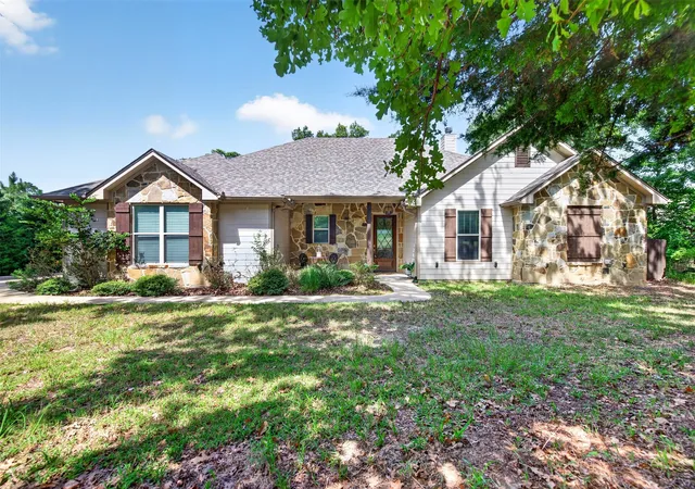 Photo 3 of Single family home for sale at 9236 Safari Blf, Larue, TX 75770 | MLS# 21344706 | Listing updated on 2026-09-03