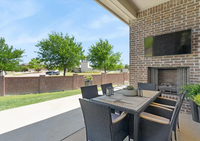 Photo 4 of Single family home for sale at 1520 Grapevine Ridge, Prosper, TX 75078 | MLS# 21347536 | Listing updated on 2026-09-29