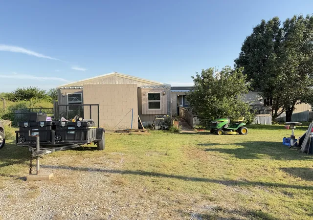 Photo 2 of Manufactured home for sale at 355 Indian Hills Rd, Bowie, TX 76230 | MLS# 21347545 | Listing updated on 2026-08-20