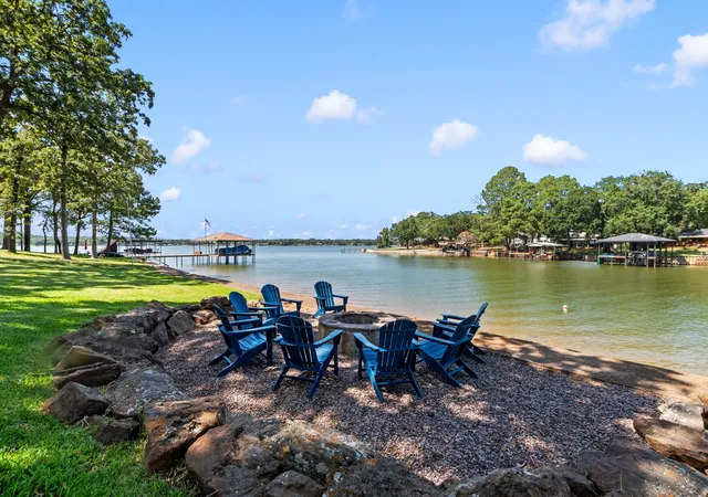 Photo 3 of Single family home for sale at 5366 Point Lavista, Malakoff, TX 75148 | MLS# 21346648 | Listing updated on 2026-10-03