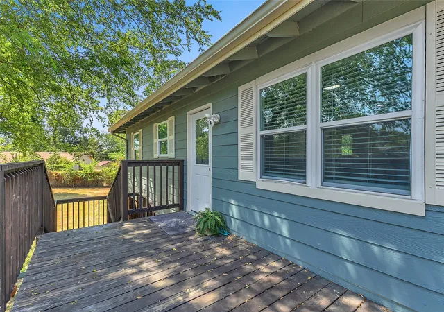 Photo 3 of Single family home for sale at 242 Autumn Wood Trl, Gun Barrel City, TX 75156 | MLS# 21347532 | Listing updated on 2026-08-13