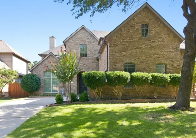 Photo 2 of Sale Pending at 4805 Bob Wills Dr, Fort Worth, TX 76244 | MLS# 21343051 | Listing updated on 2026-08-22