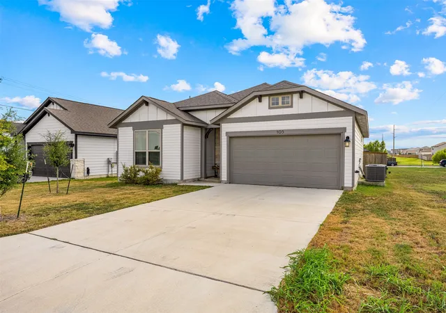 Photo 2 of Single family home for sale at 105 Kellys Heroes Wy, Jarrell, TX 76537 | MLS# 21346160 | Listing updated on 2026-09-05