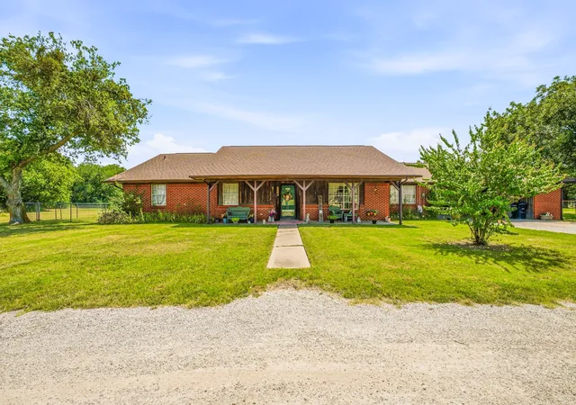 Photo 1 of Single family home for sale at 1642 Salesville Rd, Mineral Wells, TX 76067 | MLS# 21345742 | Listing updated on 2026-09-24