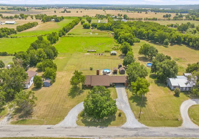 Photo 3 of Single family home for sale at 1642 Salesville Rd, Mineral Wells, TX 76067 | MLS# 21345742 | Listing updated on 2026-09-24