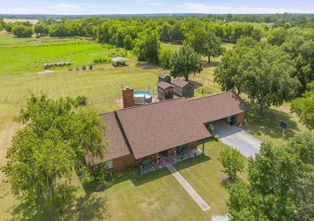 Photo 3 of Single family home for sale at 1642 Salesville Rd, Mineral Wells, TX 76067 | MLS# 21345742 | Listing updated on 2026-09-24