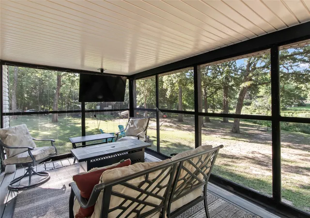 Photo 4 of Single family home for sale at 335 Running Brook Rd, Mabank, TX 75156 | MLS# 21344991 | Listing updated on 2026-09-16
