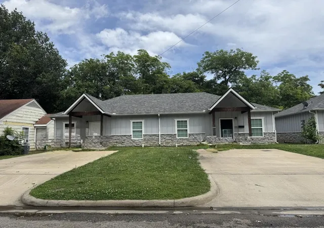 2nd image of 741 Se 23rd St, Paris, TX 75460 | MLS# 21347642