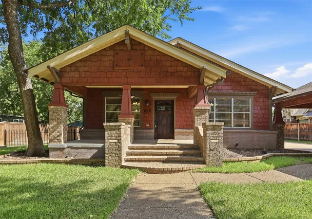 Photo 2 of Single family home for sale at 815 Brazos St, Graham, TX 76450 | MLS# 21346931 | Listing updated on 2026-09-18