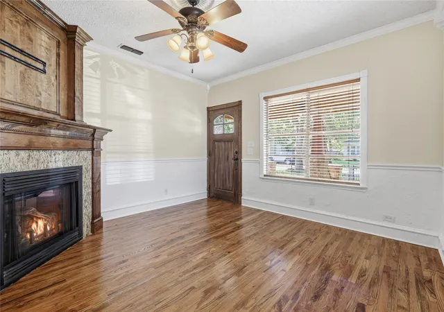 Photo 4 of Single family home for sale at 815 Brazos St, Graham, TX 76450 | MLS# 21346931 | Listing updated on 2026-09-18
